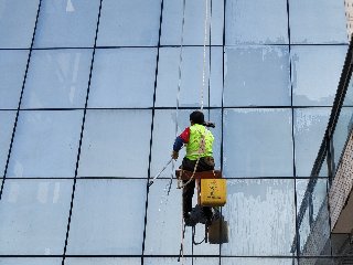东莞高空外墙清洗公司